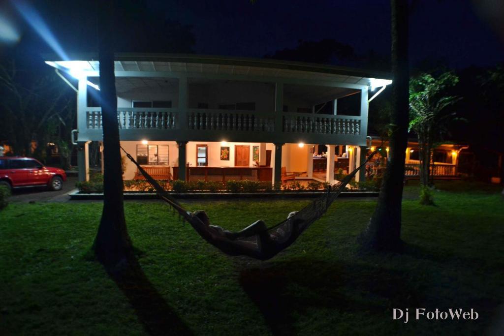 Hotel La Isla Parrita Exteriér fotografie
