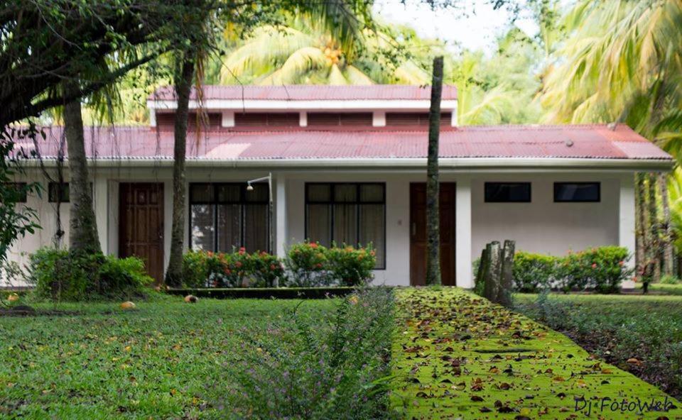 Hotel La Isla Parrita Exteriér fotografie