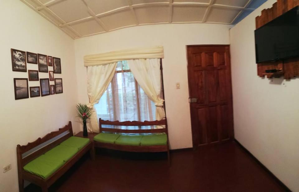 Hotel La Isla Parrita Exteriér fotografie
